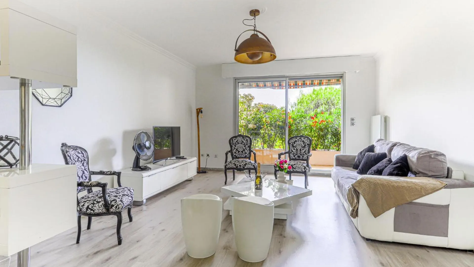 Apartment Les Balcons D\'Eze-3 By Interhome location